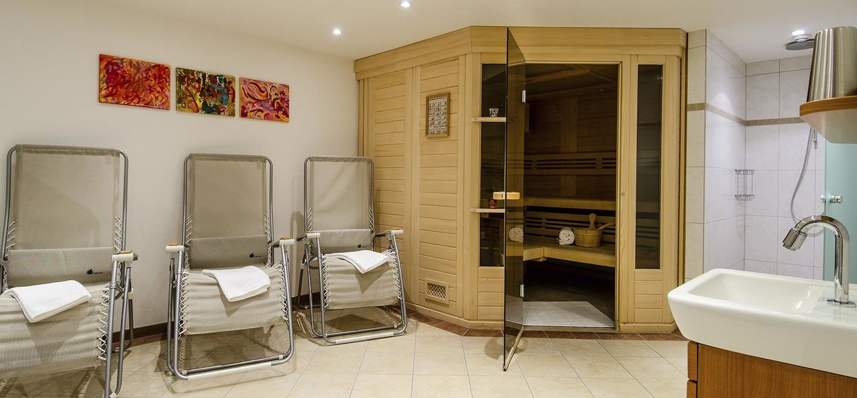 Finnish sauna, steam bath, infrared cabins  in Haus Winkl